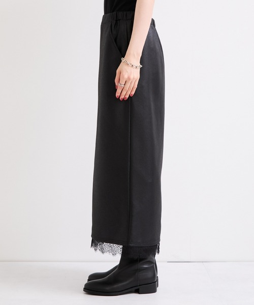 le cercle ADAM ET ROPE'(ルセルクルアダムエロペ)の「マシュマロコーティング裾レーススカート(スカート・レディース・ダークブラウン/ブラック・FREE)」の9枚目の写真