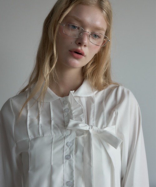 Birthday room(バースデイルーム)の「リボン付き丸襟BL/Round-collar blouse with a ribbon(シャツ/ブラウス・レディース・ホワイト/ブラック・FREE)」の5枚目の写真