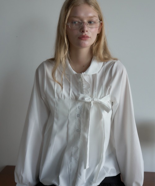 Birthday room(バースデイルーム)の「リボン付き丸襟BL/Round-collar blouse with a ribbon(シャツ/ブラウス・レディース・ホワイト/ブラック・FREE)」の6枚目の写真