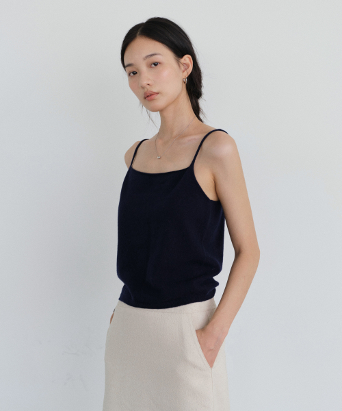 URAGO(ユラーゴ)の「Yak wool knit sleeveless(ニット/セーター・レディース・ネイビー/ブラウン/オートミール・FREE)」の4枚目の写真