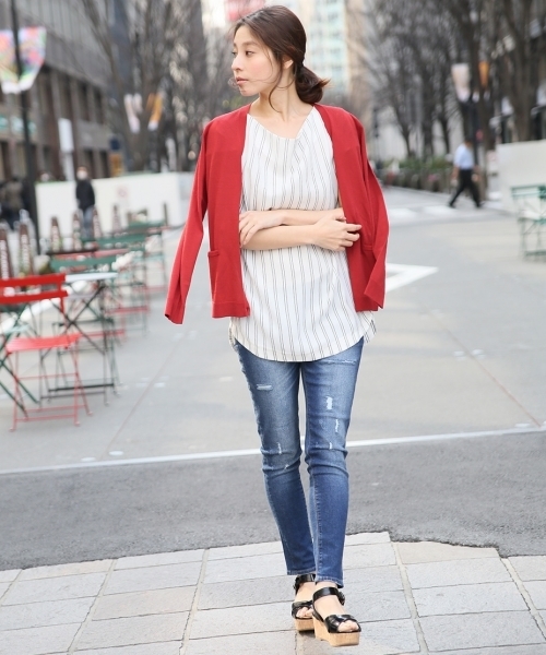 LEPSIM（レプシィム）の「【UV加工＆自宅で洗濯可能！】12GコットンポリキノウVネックカーディガン　708972（カーディガン/ボレロ・レディース・ブラック/トップグレー/レッド/モカ/マスタード・MEDIUM/LARGE）」の20枚目の写真