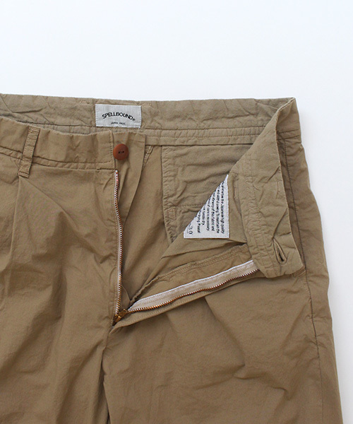 SPELLBOUND（スペルバウンド）の「[SPELLBOUND / スペルバウンド]　ストレッチタックワイドパンツ（チノパンツ・メンズ・ネイビー/ブラック/オリーブ/ベージュ・32inch/30inch/34inch）」の19枚目の写真