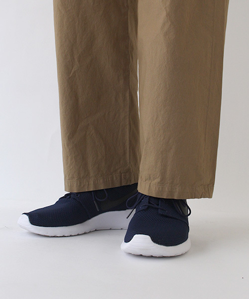 SPELLBOUND（スペルバウンド）の「[SPELLBOUND / スペルバウンド]　ストレッチタックワイドパンツ（チノパンツ・メンズ・ネイビー/ブラック/オリーブ/ベージュ・32inch/30inch/34inch）」の14枚目の写真