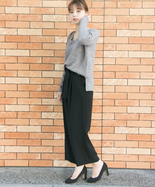 URBAN RESEARCH（アーバンリサーチ）の「【WEB限定】ニュアンスカラーオーバーニット（ニット/セーター・レディース・グレー/オフホワイト/ピンク系その他・FREE）」の5枚目の写真