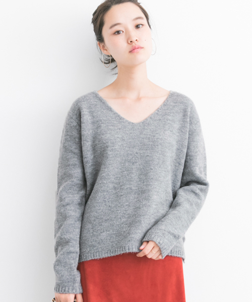 URBAN RESEARCH（アーバンリサーチ）の「【WEB限定】ニュアンスカラーオーバーニット（ニット/セーター・レディース・グレー/オフホワイト/ピンク系その他・FREE）」の15枚目の写真