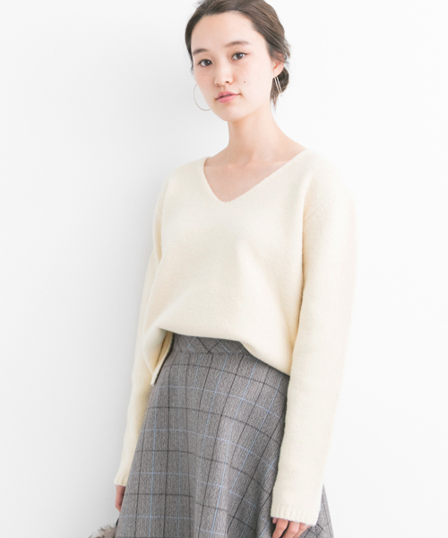 URBAN RESEARCH（アーバンリサーチ）の「【WEB限定】ニュアンスカラーオーバーニット（ニット/セーター・レディース・グレー/オフホワイト/ピンク系その他・FREE）」の12枚目の写真