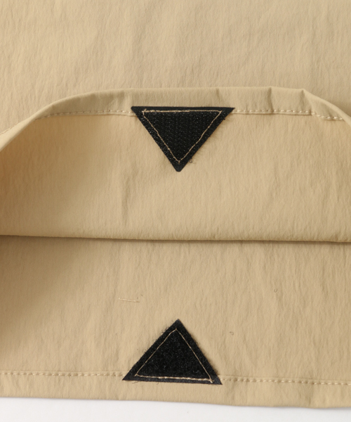 URBAN RESEARCH Sonny Label（アーバンリサーチサニーレーベル）の「マルチファンクション4WAYステンカラーコート（ステンカラーコート・メンズ・ブラック/ベージュ/カモフラージュ/ブルー・LARGE/MEDIUM）」の20枚目の写真