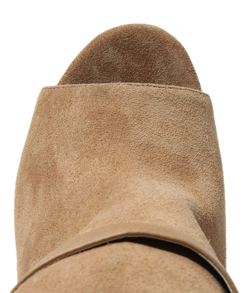 And A（アンドエー）の「ウッディーオープンブーツ（ブーツ・レディース・ブラック/ベージュ・23.5cm/24.5cm）」の5枚目の写真