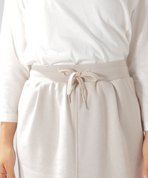 BAYFLOW(ベイフロー)の「ウラケタイトスカートMT(スカート・レディース・ブラック/ベージュ/グレー/ブルー・SMALL/MEDIUM)」の12枚目の写真
