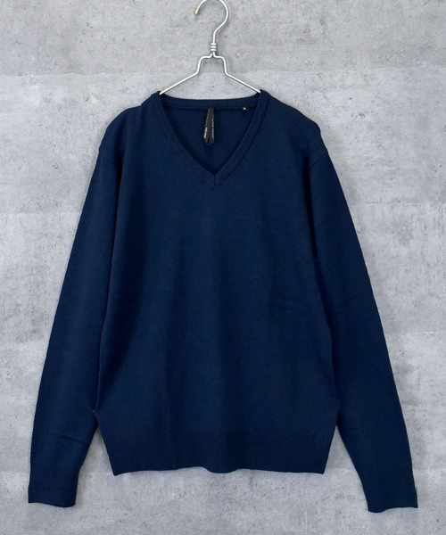Anytime Songs（エニータイムソングス）の「Vネックセーター（ニット/セーター・メンズ・ネイビー/チャコール/グレー系その他/ブラック/ブルー/ホワイト/マスタード/ブラック系その他/ワインレッド/ブラウン・MEDIUM/LARGE/X-LARGE）」の7枚目の写真