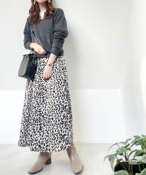 Anytime Songs（エニータイムソングス）の「Vネックセーター（ニット/セーター・メンズ・ネイビー/チャコール/グレー系その他/ブラック/ブルー/ホワイト/マスタード/ブラック系その他/ワインレッド/ブラウン・MEDIUM/LARGE/X-LARGE）」の11枚目の写真