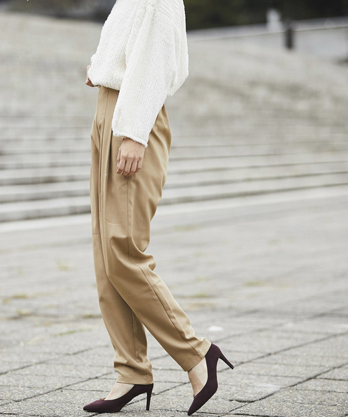 and R（アンドアール）の「ウエストタックテーパードパンツ（その他パンツ・レディース・ブラック/ベージュ/ブルーグレー・FREE）」の11枚目の写真