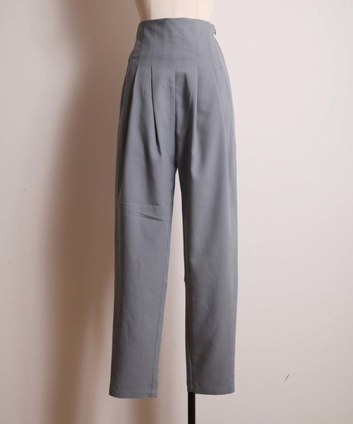 and R（アンドアール）の「ウエストタックテーパードパンツ（その他パンツ・レディース・ブラック/ベージュ/ブルーグレー・FREE）」の7枚目の写真