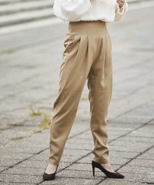 and R（アンドアール）の「ウエストタックテーパードパンツ（その他パンツ・レディース・ブラック/ベージュ/ブルーグレー・FREE）」の12枚目の写真