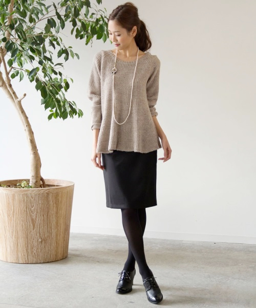 VIS（ビス）の「クルーネックフレアープルオーバー（ニット/セーター・レディース・オフホワイト/ベージュ/ネイビー/オレンジ・MEDIUM）」の12枚目の写真