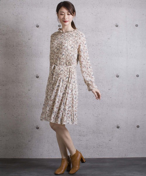 LUGG NAGG(ラグナグ)の「【Jewelobe/ ジュエローブ】 プリーツワンピース(ワンピース・レディース・ブラック/ベージュ/オフホワイト/イエロー・FREE)」の2枚目の写真