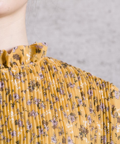 LUGG NAGG(ラグナグ)の「【Jewelobe/ ジュエローブ】 プリーツワンピース(ワンピース・レディース・ブラック/ベージュ/オフホワイト/イエロー・FREE)」の5枚目の写真