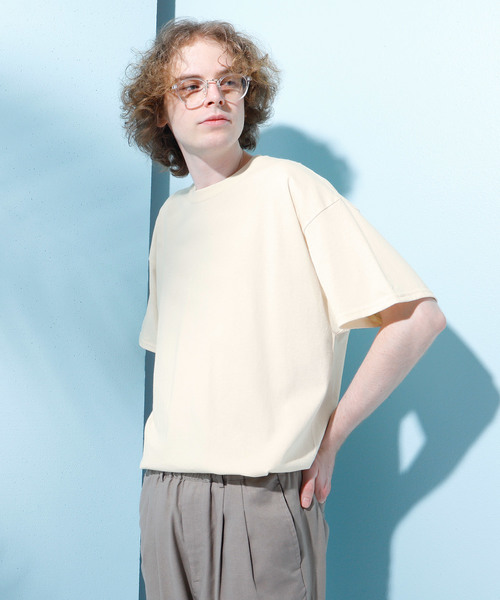 GILDAN(ギルダン)の「ギルダン ビッグシルエット USAオーバーサイズ 1/2 sleeve Tシャツ カットソー(Tシャツ/カットソー・メンズ・ブラック/ネイビー/ライム/ブルー系その他/グリーン系その他2/グレー/ピンク系その他2/オレンジ/ピンク系その他/チャコールグレー/レッド/グリーン系その他/マルーン/ホワイト/パープル/ナチュラル・L/XXL/XL)」の17枚目の写真