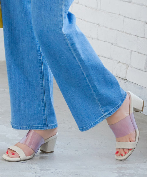 KOBE LETTUCE（コウベレタス）の「クリアベルト異素材スクエアトゥサボサンダル（サンダル・レディース・ブラック/シルバー/モカ/ライトベージュ・L/LL/M/S）」の3枚目の写真