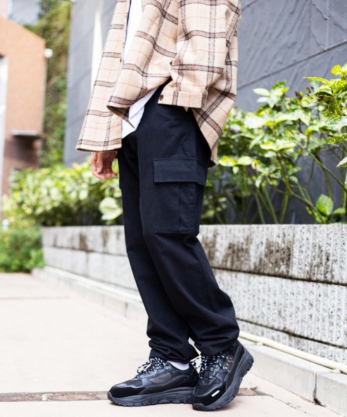 WEGO（ウィゴー）の「WEGO/ワイドカーゴパンツ（カーゴパンツ・メンズ・ブラック/その他1/その他2/パープル/その他3/その他4/その他5/その他6・MEDIUM/LARGE/SMALL）」の2枚目の写真