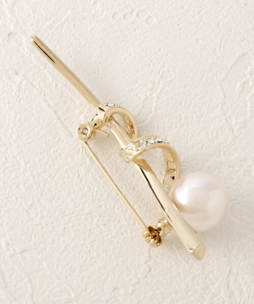 SHOO・LA・RUE（シューラルー）の「【セレモニー/ママスーツ/入卒】くるくるフェイクパールブローチ（ブローチ/コサージュ・レディース・ゴールド/シルバー/シルバー系/ゴールド系・00）」の6枚目の写真