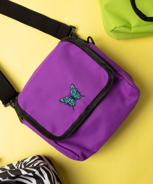 WEGO（ウィゴー）の「WEGO/刺繍フラップミニショルダーバッグ（ショルダーバッグ・レディース・ブラック/パープル/ライム/その他1・FREE）」の3枚目の写真