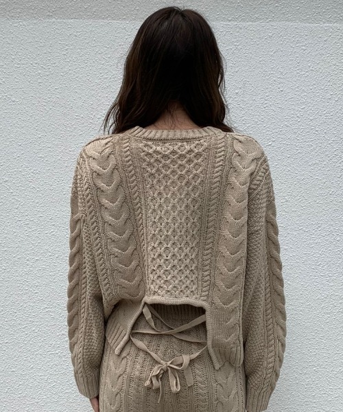 ENVYM（アンビー）の「バルキーケーブルバックレースＵＰＰＯ（ニット/セーター・レディース・ホワイト/ブラック/ベージュ・FREE）」の4枚目の写真