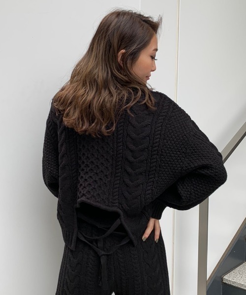 ENVYM（アンビー）の「バルキーケーブルバックレースＵＰＰＯ（ニット/セーター・レディース・ホワイト/ブラック/ベージュ・FREE）」の7枚目の写真