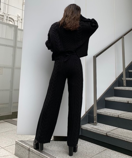 ENVYM（アンビー）の「バルキーケーブルバックレースＵＰＰＯ（ニット/セーター・レディース・ホワイト/ブラック/ベージュ・FREE）」の11枚目の写真