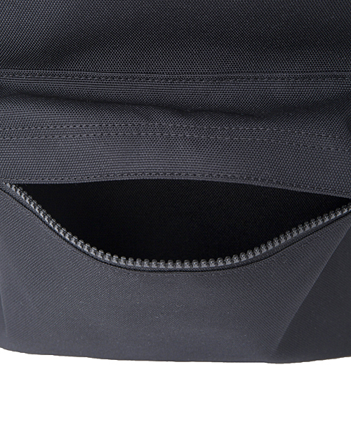 MILKFED.（ミルクフェド）の「BAR BACKPACK　（バックパック/リュック/無地/ロゴ）（バックパック/リュック・レディース・ブラック/オリーブ/ネイビー・ONE SIZE）」の11枚目の写真