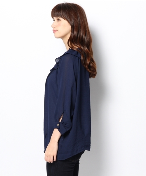 one after another NICE CLAUP（ワンアフターアナザーナイスクラップ）の「【ナイスクラップ】フリルドルマンＴ／Ｕ（シャツ/ブラウス・レディース・オフホワイト/ナチュラル/ネイビー・FREE）」の5枚目の写真