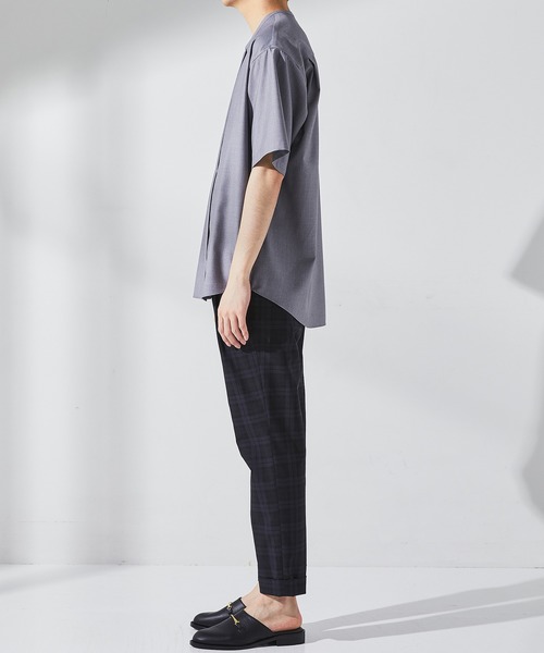 UNITED TOKYO Vネックロングスリーブシャツ ブラック サイズ2 美品 UNITED TOKYO Vネックロングスリーブシャツ ブラック サイズ2 美