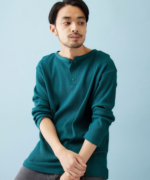 MONO-MART(モノマート)の「サーマル7分袖ワッフル編みヘンリーネックサイドスリットカットソー(Tシャツ/カットソー・メンズ・スモークピンク/チャコールグレー/ネイビー/ベージュ/ブラック/カーキ/ブラウン系その他/ブルーグリーン/アイボリー/ヘザーグレー/キャメル/パープル系その他/ブルー系その他・L/M/S/XL)」の10枚目の写真
