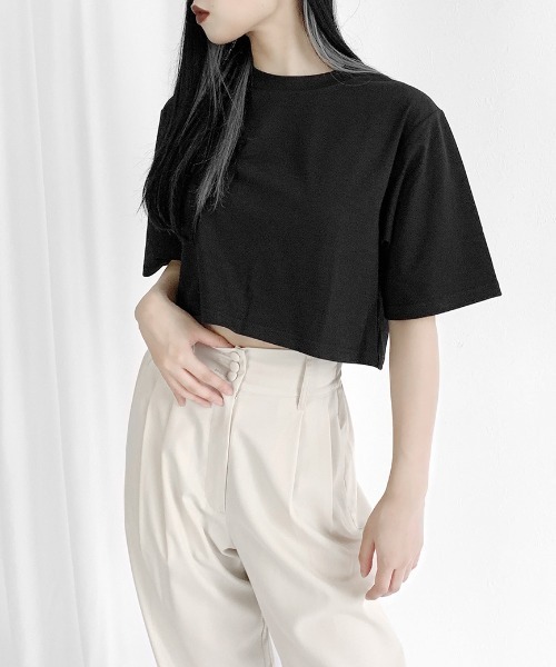 LVEU.（ラブユ.）の「Cropped T-shirt / クロップドTシャツ（Tシャツ/カットソー・レディース・ベージュ/ホワイト/ブラック/モカ/スミクロ・FREE）」の3枚目の写真