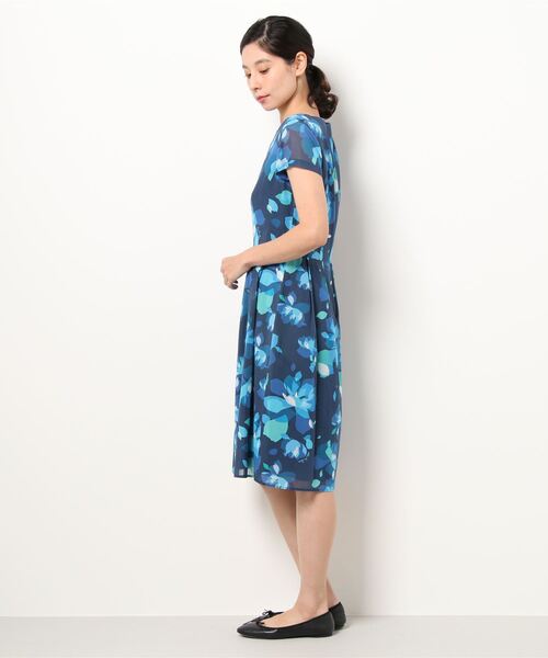 HANAE MORI ALMA EN ROSE（ハナエモリ アルマ・アン・ローズ）の