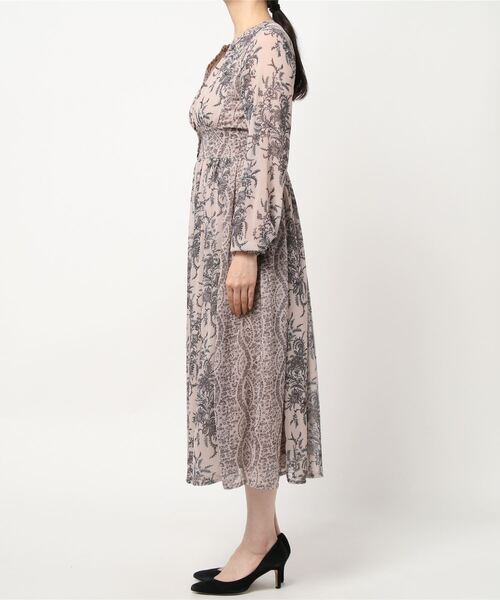 ENVYM（アンビー）の「ノーカラースウィッチングＯＰ（ワンピース・レディース・ベージュ/ブラック・FREE）」の3枚目の写真