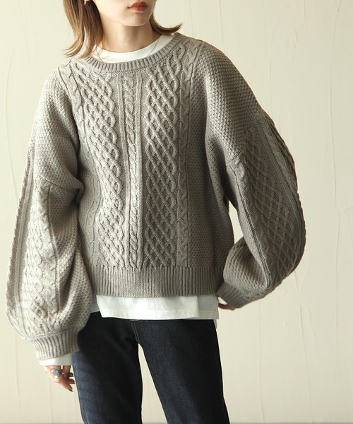 Chillfar（チルファー）の「ざっくり編みケーブルバックリボンセーター（ニット/セーター・レディース・ブラック/グレー/アイボリー/ベージュ/ブラウン/レンガ・LARGE/MEDIUM）」の11枚目の写真