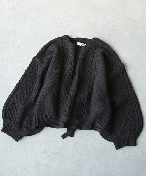 Chillfar（チルファー）の「ざっくり編みケーブルバックリボンセーター（ニット/セーター・レディース・ブラック/グレー/アイボリー/ベージュ/ブラウン/レンガ・LARGE/MEDIUM）」の12枚目の写真