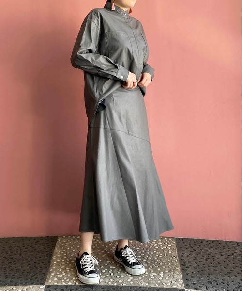 PICCIN（ピッチン）の「レザーライクアシメスカート（スカート・レディース・チャコールグレー/グレイッシュベージュ・M/L）」の13枚目の写真