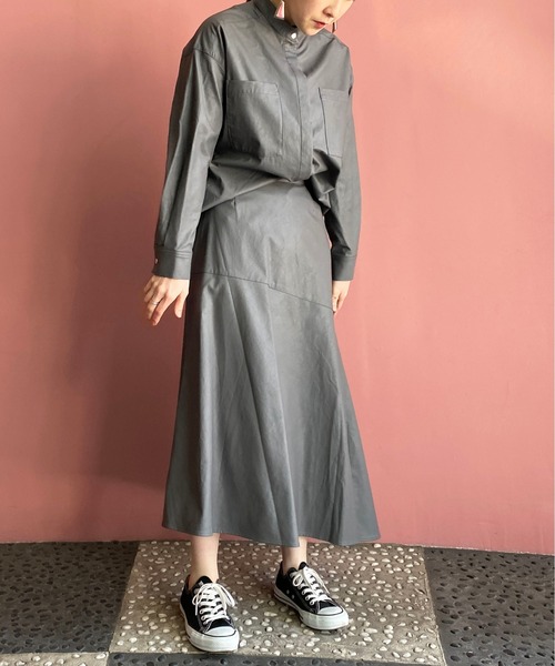 PICCIN（ピッチン）の「レザーライクアシメスカート（スカート・レディース・チャコールグレー/グレイッシュベージュ・M/L）」の10枚目の写真
