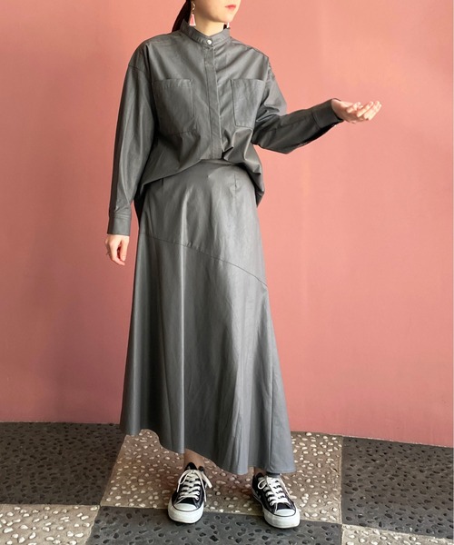 PICCIN（ピッチン）の「レザーライクアシメスカート（スカート・レディース・チャコールグレー/グレイッシュベージュ・M/L）」の14枚目の写真