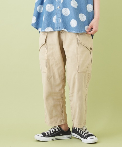 CUBE SUGAR（キューブシュガー）の「ムラ糸 バックサテン ９分丈 イージー カーゴパンツ（カーゴパンツ・レディース・カーキ/ベージュ/サックスブルー/ネイビー・S/M）」の2枚目の写真
