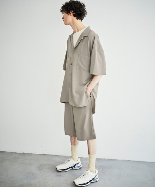 EMMA CLOTHES（エマクローズ）の「【セットアップ】ブライトポプリン ビッグシルエット ラペルCPOサイドスリットロング丈半袖シャツ＆1タックワイドショーツ（セットアップ・メンズ・ブラック/ベージュ/ライラック/グレイッシュベージュ/キナリ・FREE）」の20枚目の写真