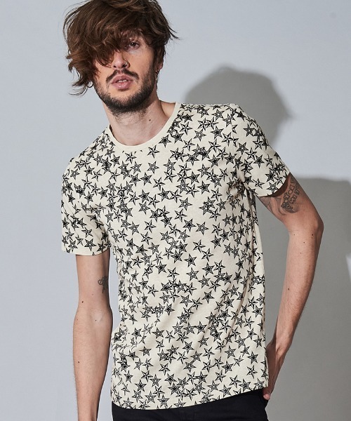 NO ID.(ノーアイディ)の「mt7142- マルチスタープリントT Tシャツ(Tシャツ/カットソー・メンズ・ピンク系その他/グレー/アイボリー/ブラック・2/1)」の2枚目の写真