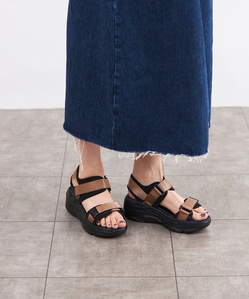 Fabby fabby（ファビィーファビィー）の「2ベルト厚底スポーツサンダル（サンダル・レディース・ブラック/ベージュ/オレンジ/ホワイト×ブラック・MEDIUM/SMALL/LARGE/SS）」の12枚目の写真