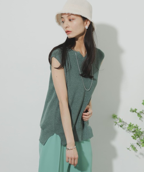 SENSE OF PLACE by URBAN RESEARCH（センスオブプレイスバイアーバンリサーチ）の「キーネックノースリーブトップ（ニット/セーター・レディース・ブラック/ベージュ/グリーン/ライトベージュ・ONE）」の19枚目の写真