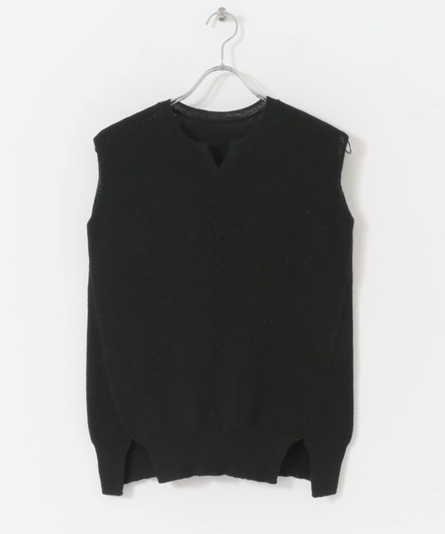 SENSE OF PLACE by URBAN RESEARCH（センスオブプレイスバイアーバンリサーチ）の「キーネックノースリーブトップ（ニット/セーター・レディース・ブラック/ベージュ/グリーン/ライトベージュ・ONE）」の22枚目の写真