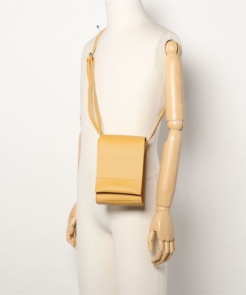 RETRO GIRL(レトロガール)の「型押しロゴミニショルダー(ショルダーバッグ・レディース・ブラック/オフホワイト/イエロー・FREE)」の5枚目の写真