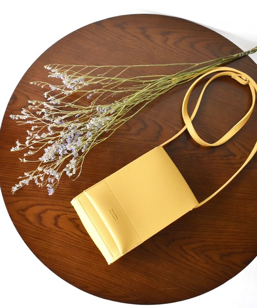 RETRO GIRL(レトロガール)の「型押しロゴミニショルダー(ショルダーバッグ・レディース・ブラック/オフホワイト/イエロー・FREE)」の3枚目の写真