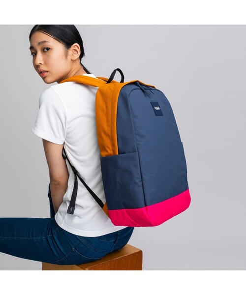 AIGLE(エーグル)の「ベラノ バックパック(バックパック/リュック・レディース・ブラック/ダークブルー・FREE)」の2枚目の写真